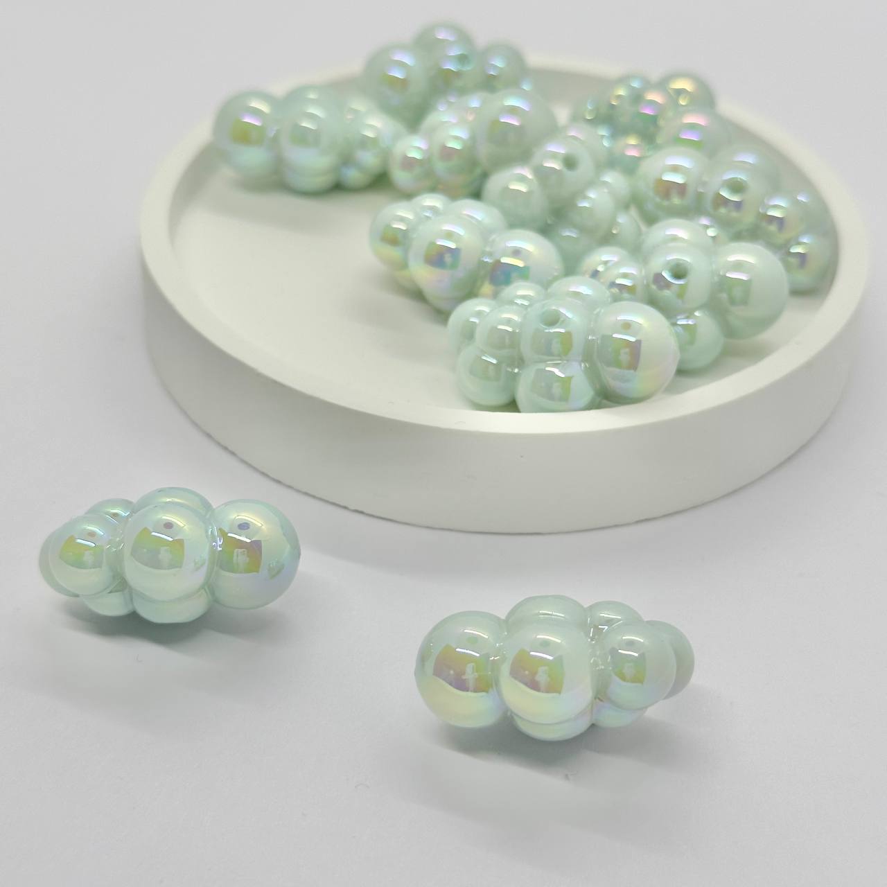 Irredescent Beads: 3D Cloud