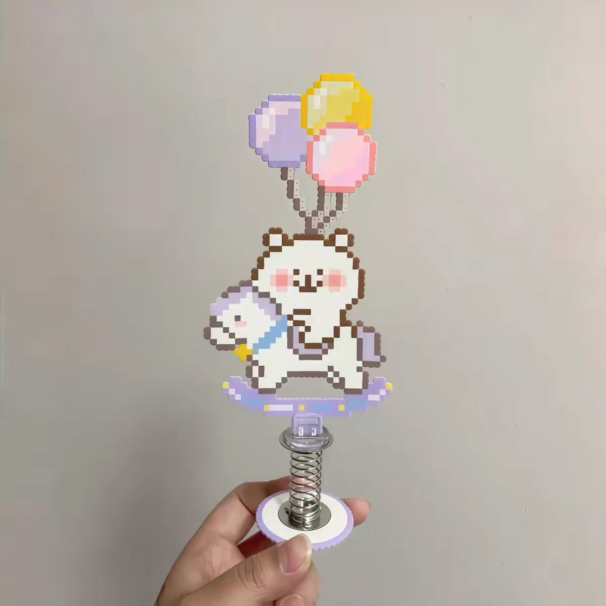 Springy Table-top Accessory