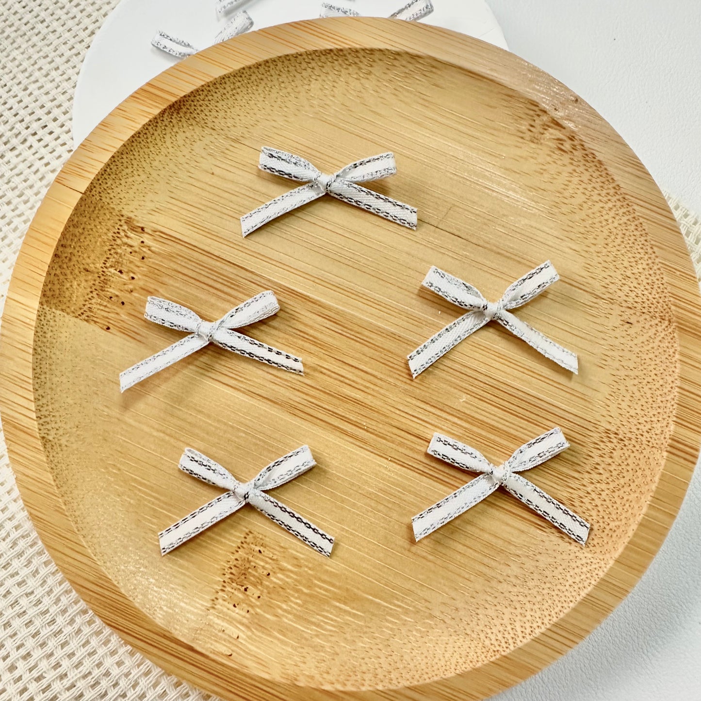 3cm Satin Ribbon: Silver-White Celebration